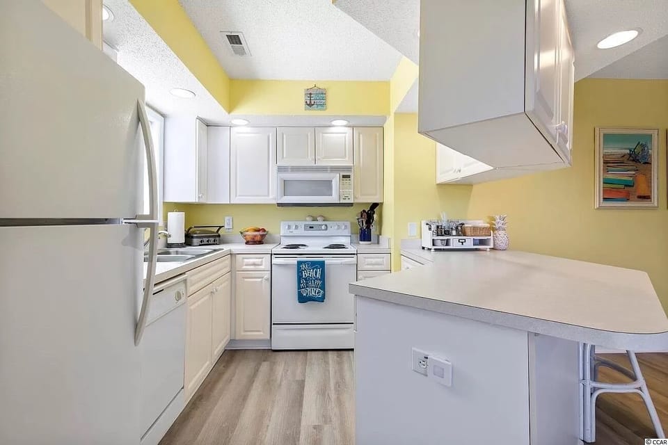 Fully Stocked Kitchen| Pots, Pans, Dishes