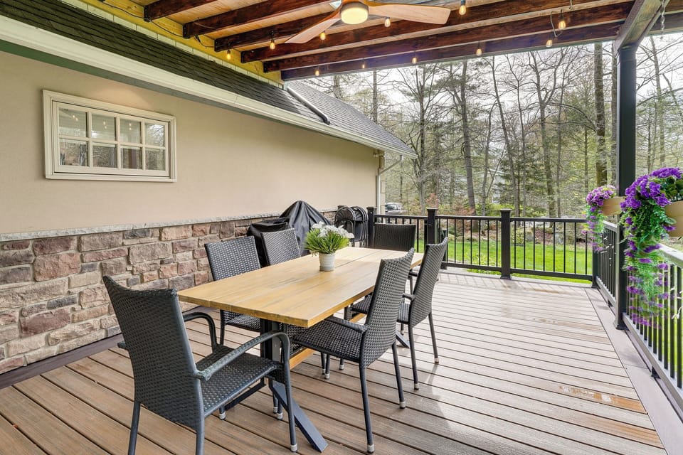 Tobyhanna Vacation Rental | 3BR | 2BA | 1,949 Sq Ft