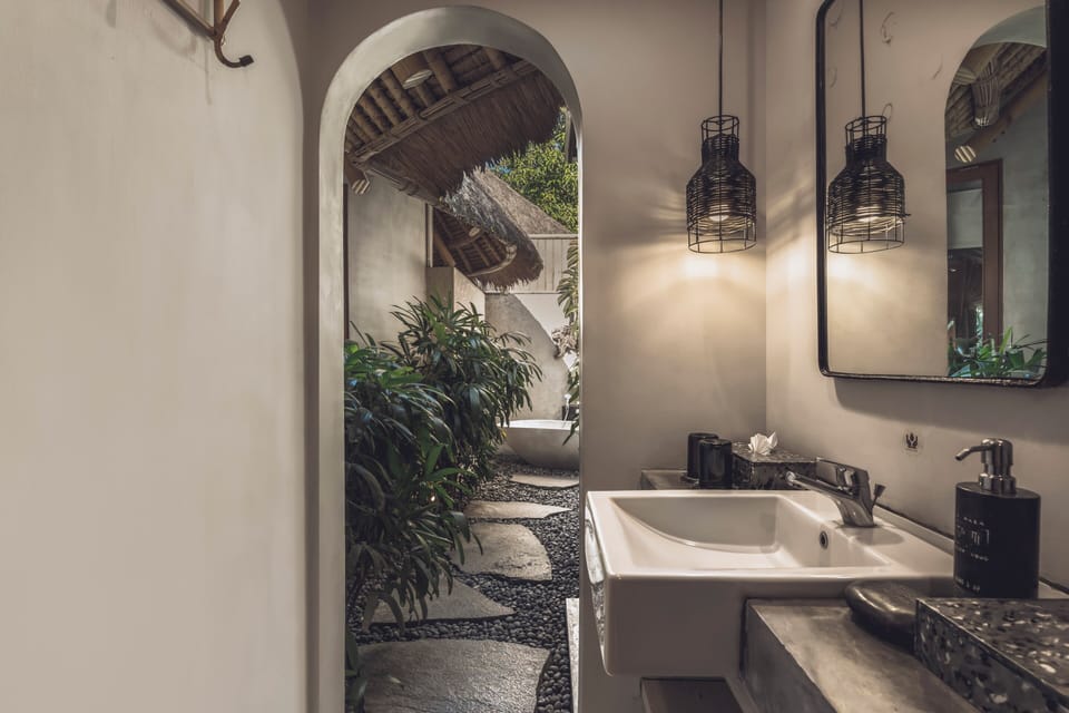 Grand Cottage with Bathtub | Bathroom | Hair dryer, bathrobes, slippers, bidet