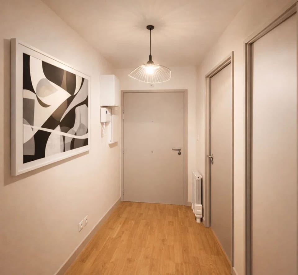 The entrance of the apartment.