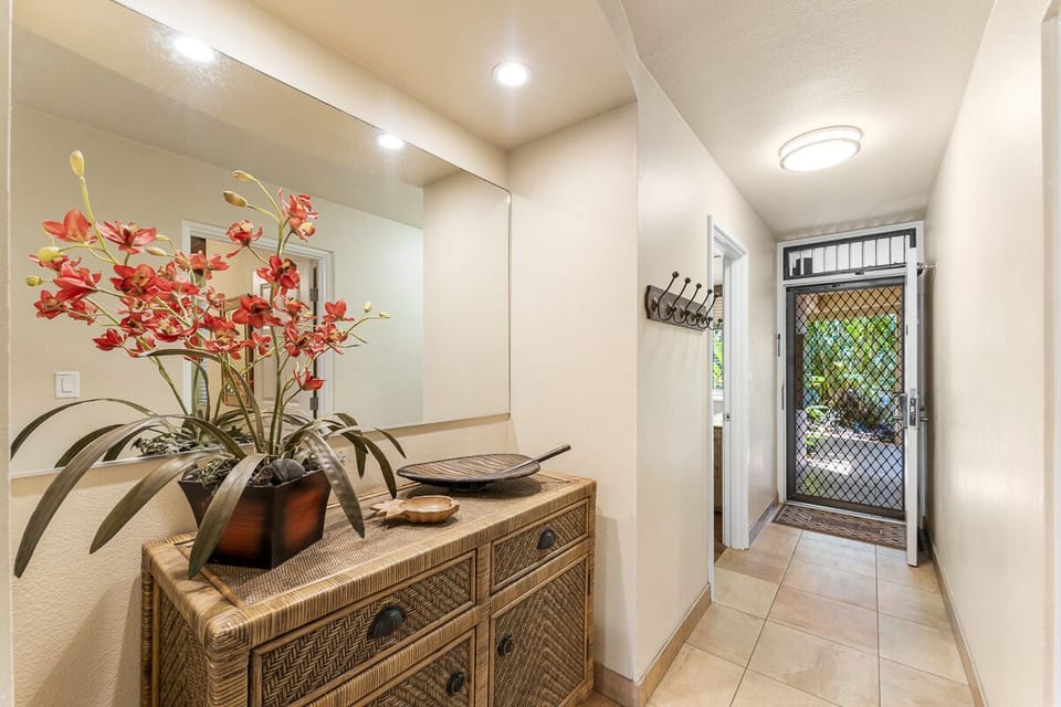 LOTS OF HOOKS FOR TOWELS