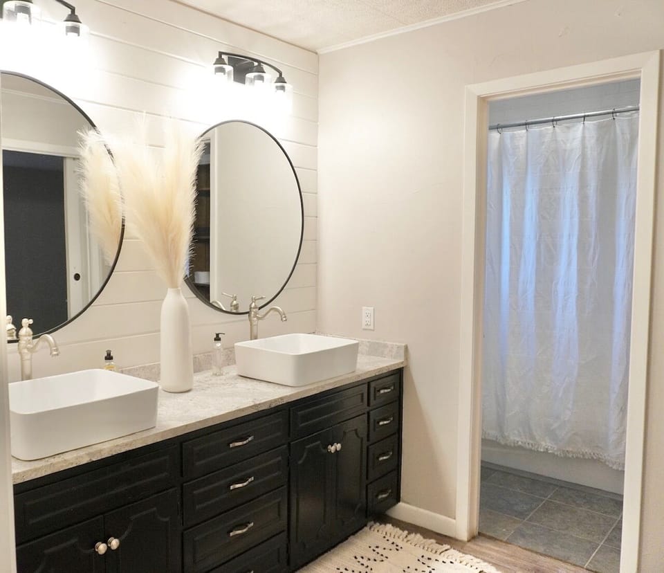 Double vanity