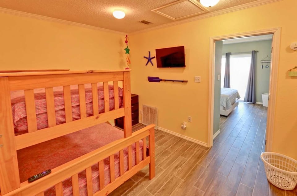 Condo, 2 Bedrooms | 2 bedrooms, WiFi (free)