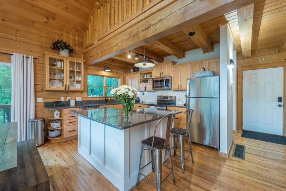 07 Kitchen 1