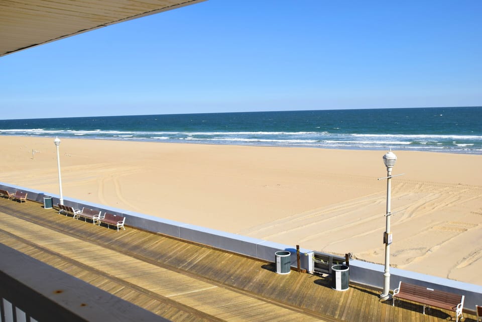Beach/ocean view