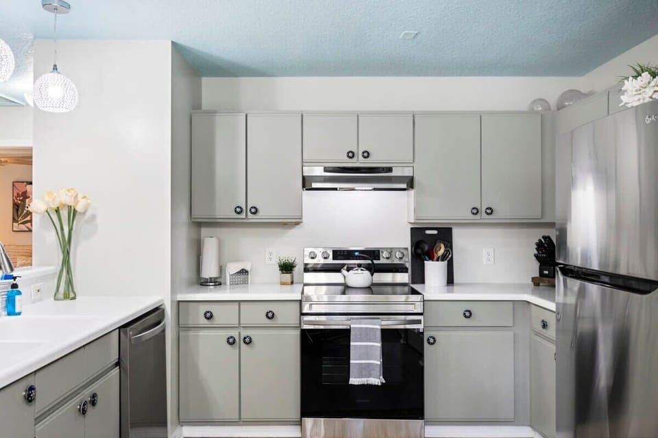 Appliances ready for a nice home cooked meal.