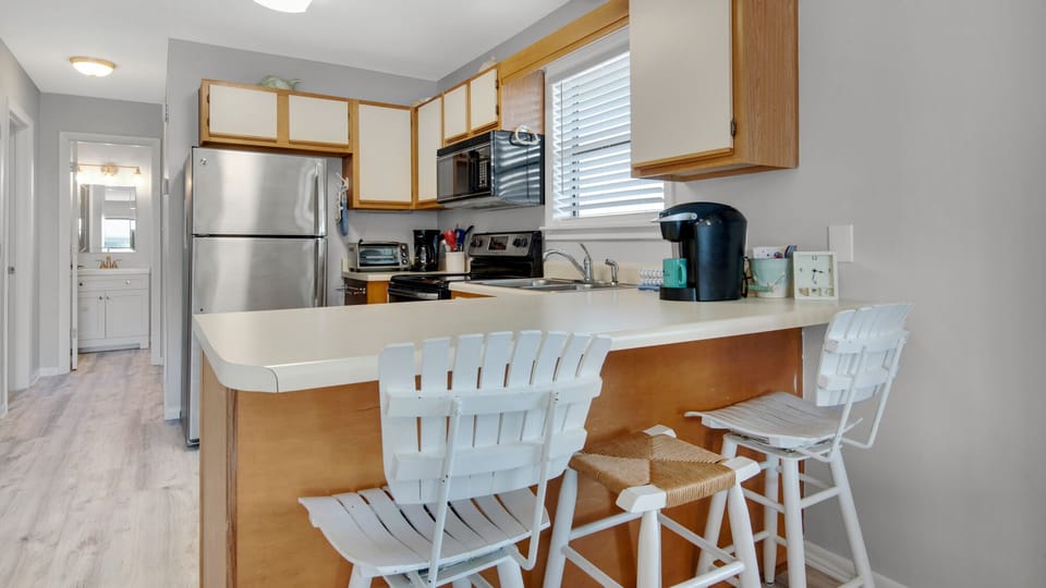Beachwood Villas 12I Kitchen