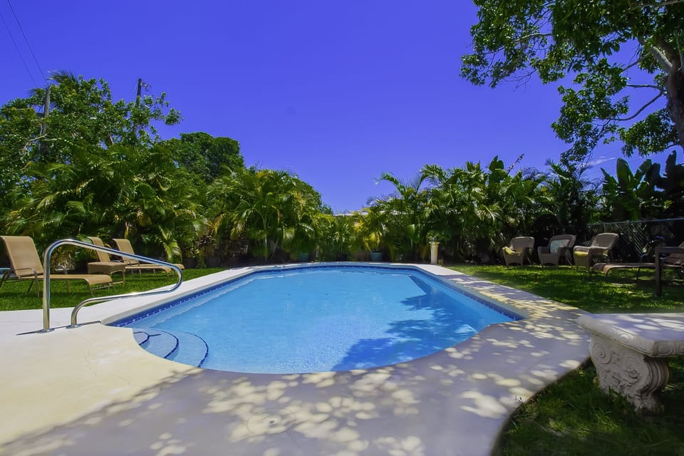 Shared pool with other guests