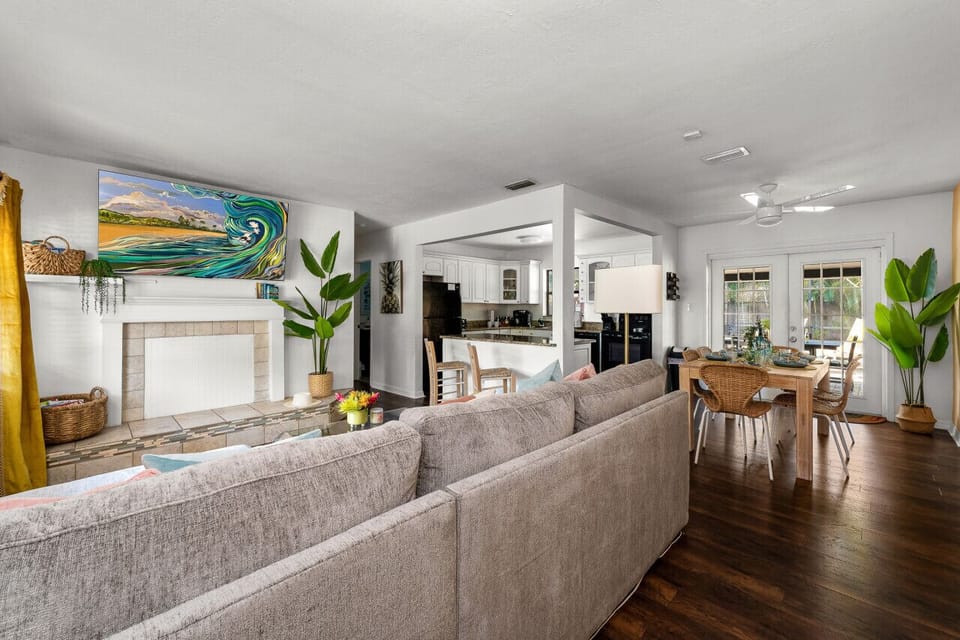 Experience the ultimate relaxation at our Airbnb in Seminole, Florida! #SeminoleFloridaGetaway #CozyLivingRoom #ArtisticVibes