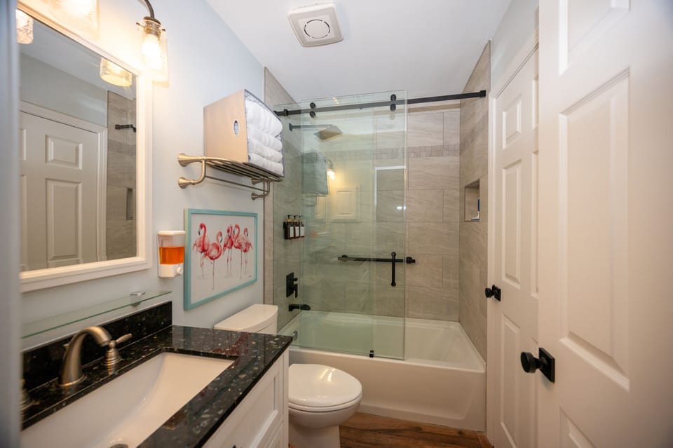 Jack and Jill bathroom with tub