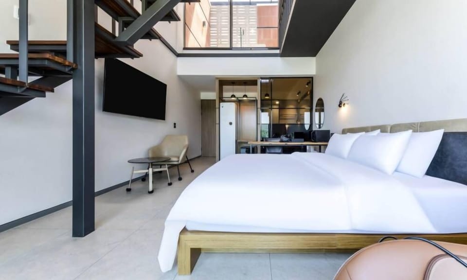 VIP | Individually decorated, individually furnished, free WiFi, bed sheets