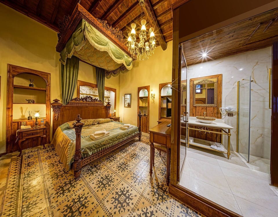 Family Double Room | Soundproofing, free WiFi, bed sheets