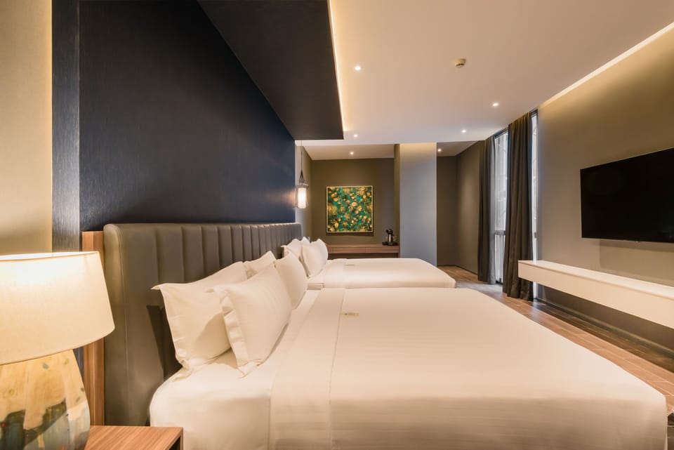Executive Twin Room (Free Self Service Laundry) | Premium bedding, desk, laptop workspace, free WiFi