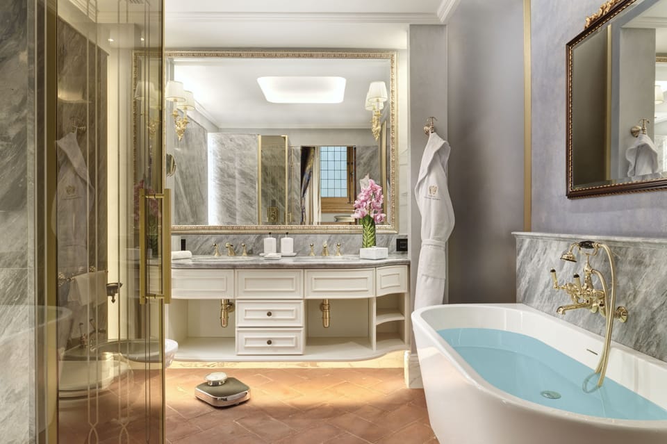 Dante Alighieri Luxury Suite | Bathroom | Rainfall showerhead, hair dryer, bathrobes, slippers
