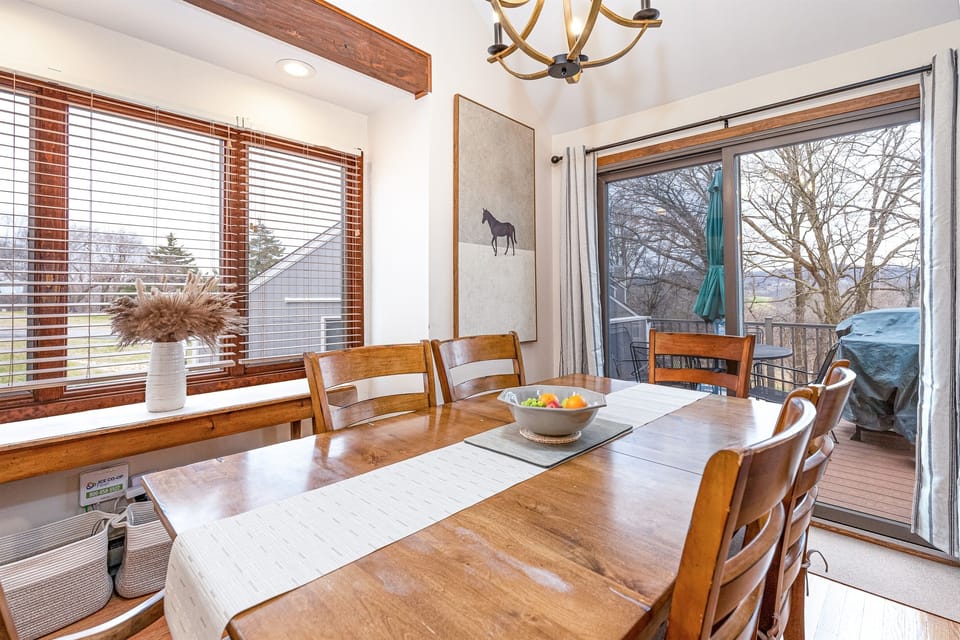 Dining area with seating for six