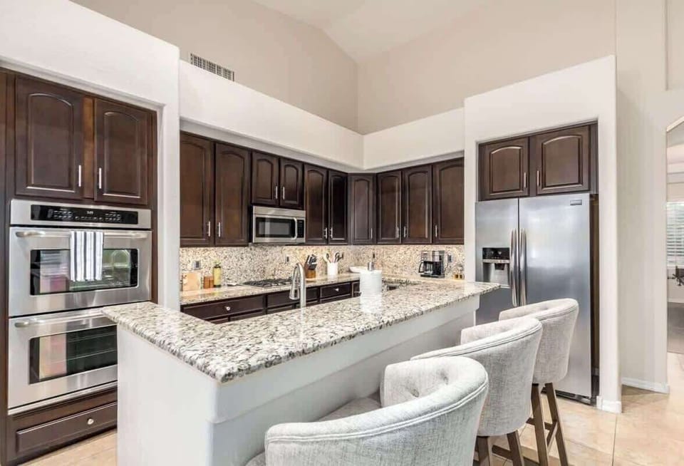 Fully stocked Gourmet Kitchen