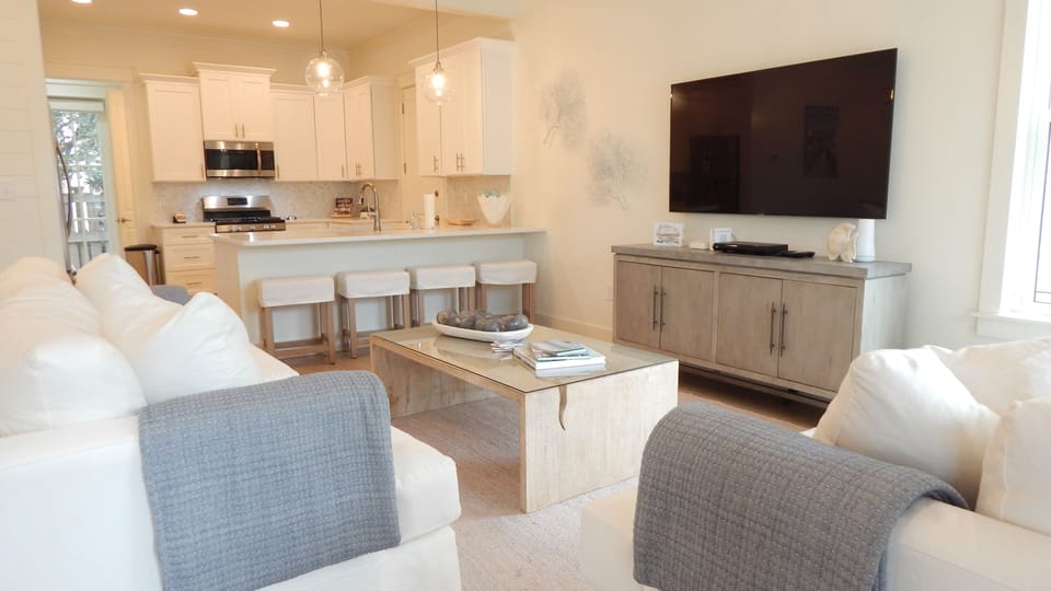 Living room
