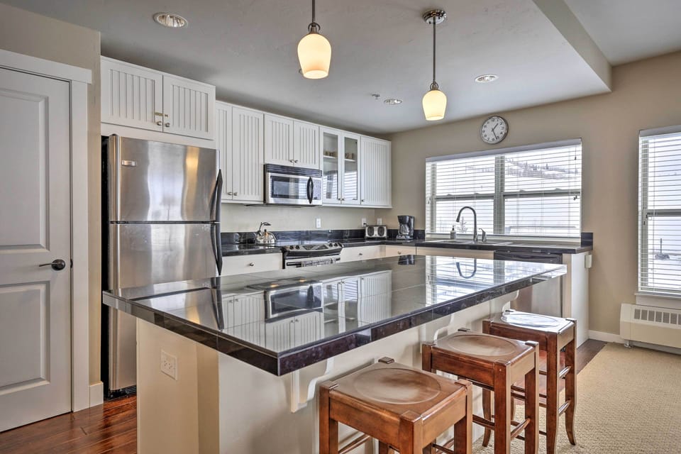 Kitchen - Bar seating for three