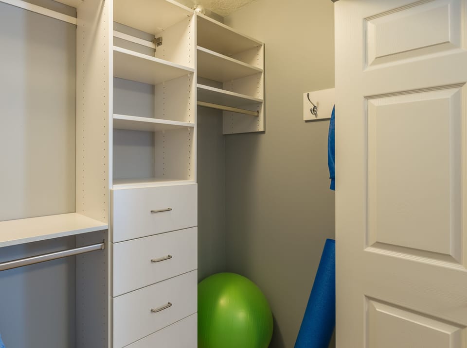 Master Bedroom Closet 
