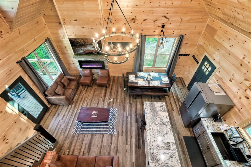 Modern and open floorplan with views