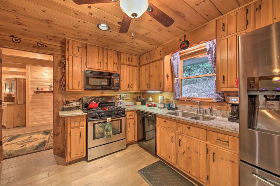 Kitchen | Crockpot | Coffee Makers