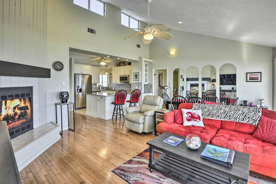 Living Room | Smart TV