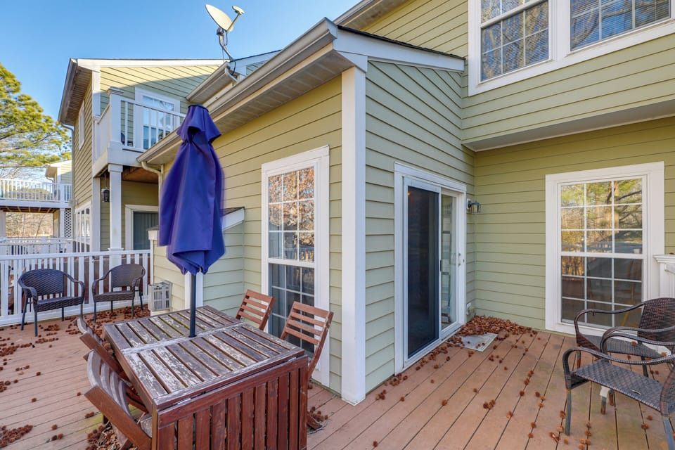 Private Deck & Patio