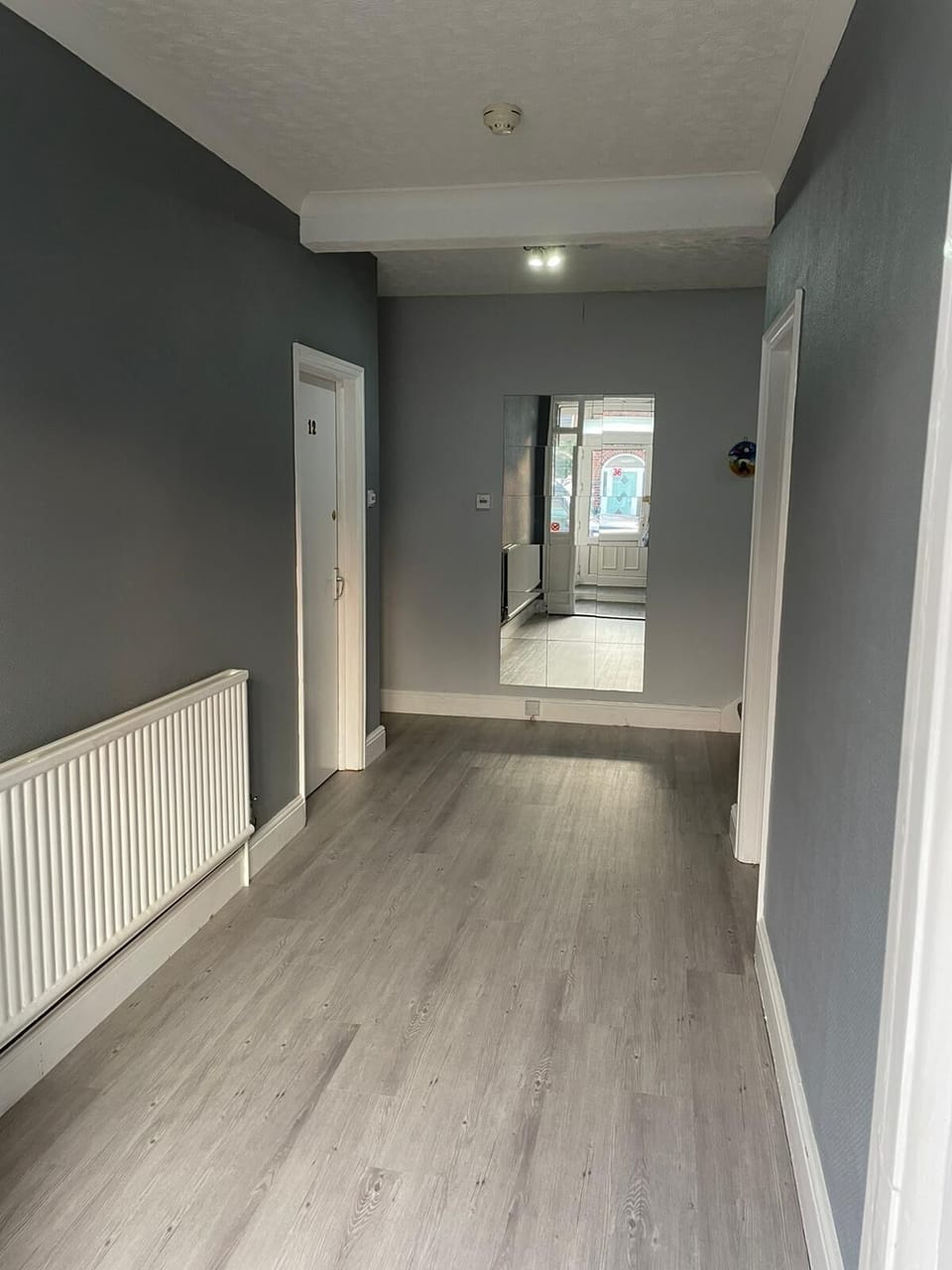 Aarons Holiday apartments Entrance Hallway