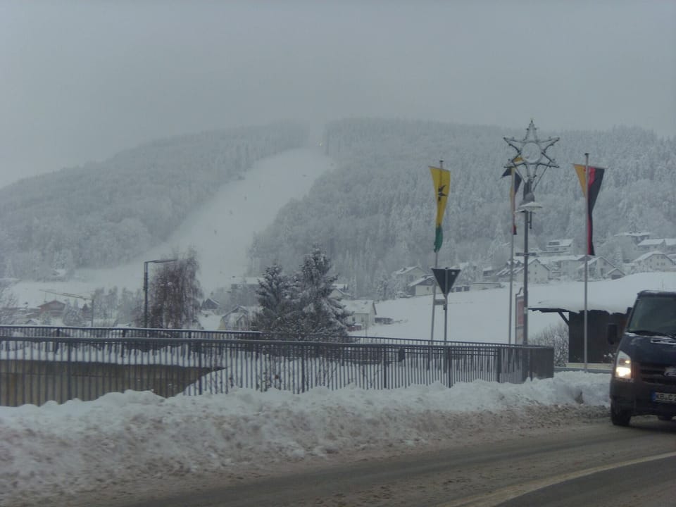 Surroundings [winter] (1-5 km)