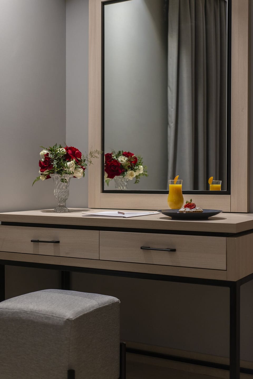Premium bedding, pillowtop beds, minibar, soundproofing