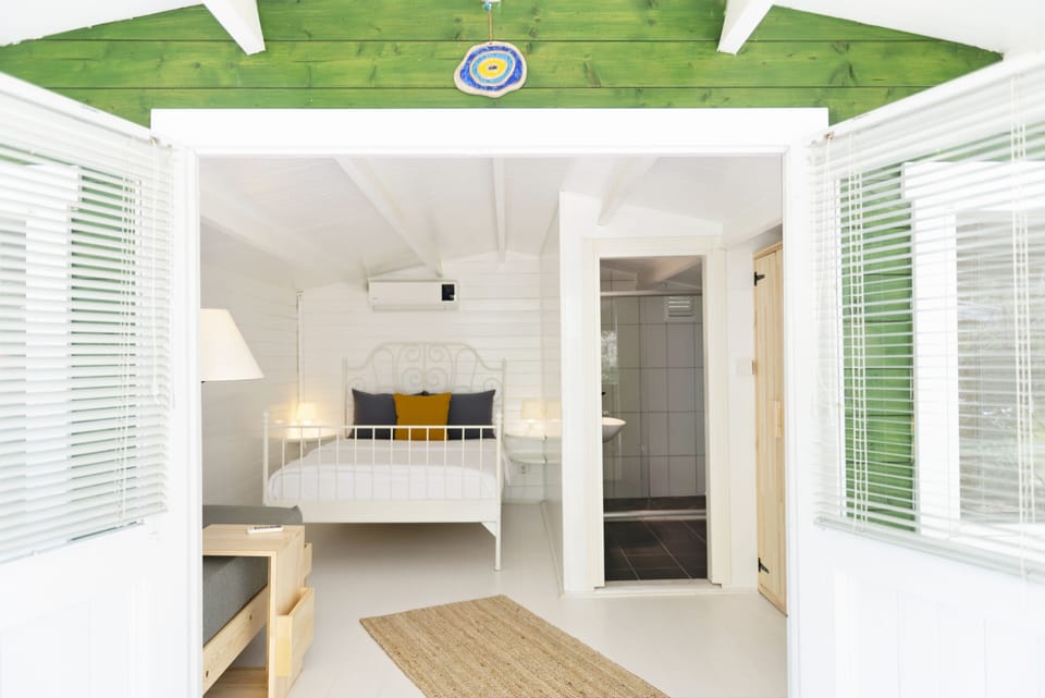 Standard Room | Individually decorated, laptop workspace, free WiFi, bed sheets