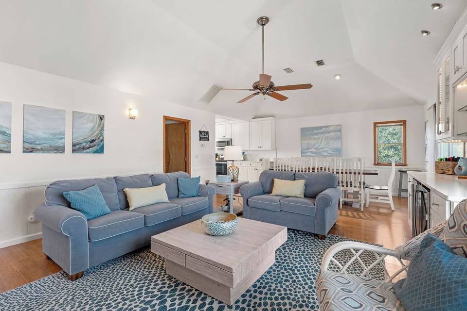 OSF16: Drift Away | Top Level Living Area
