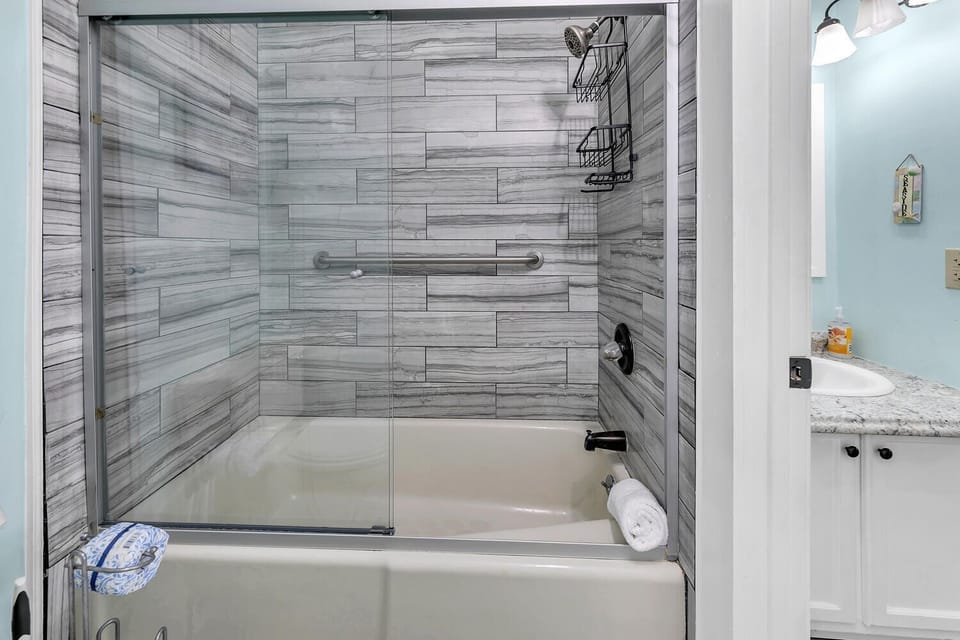 Master shower