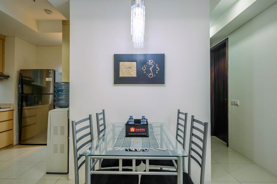 Room | In-room dining