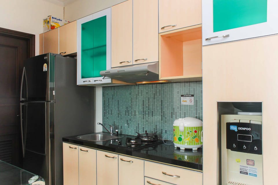 Room | Private kitchen | Fridge, stovetop, cookware/dishes/utensils