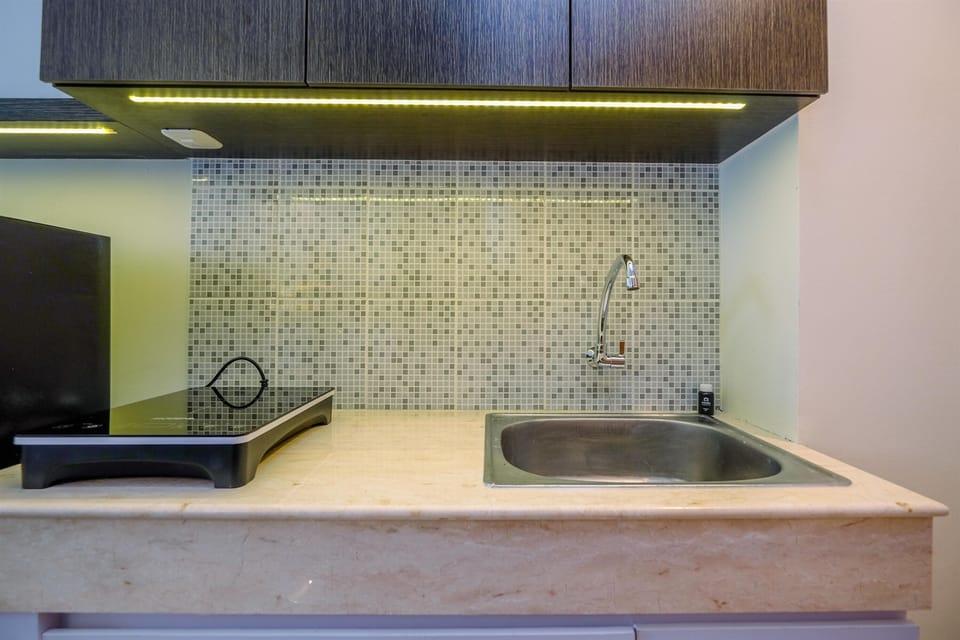 Room | Private kitchen | Fridge, stovetop, electric kettle, cookware/dishes/utensils