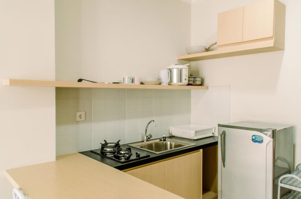 Room | Private kitchen | Fridge, stovetop, cookware/dishes/utensils