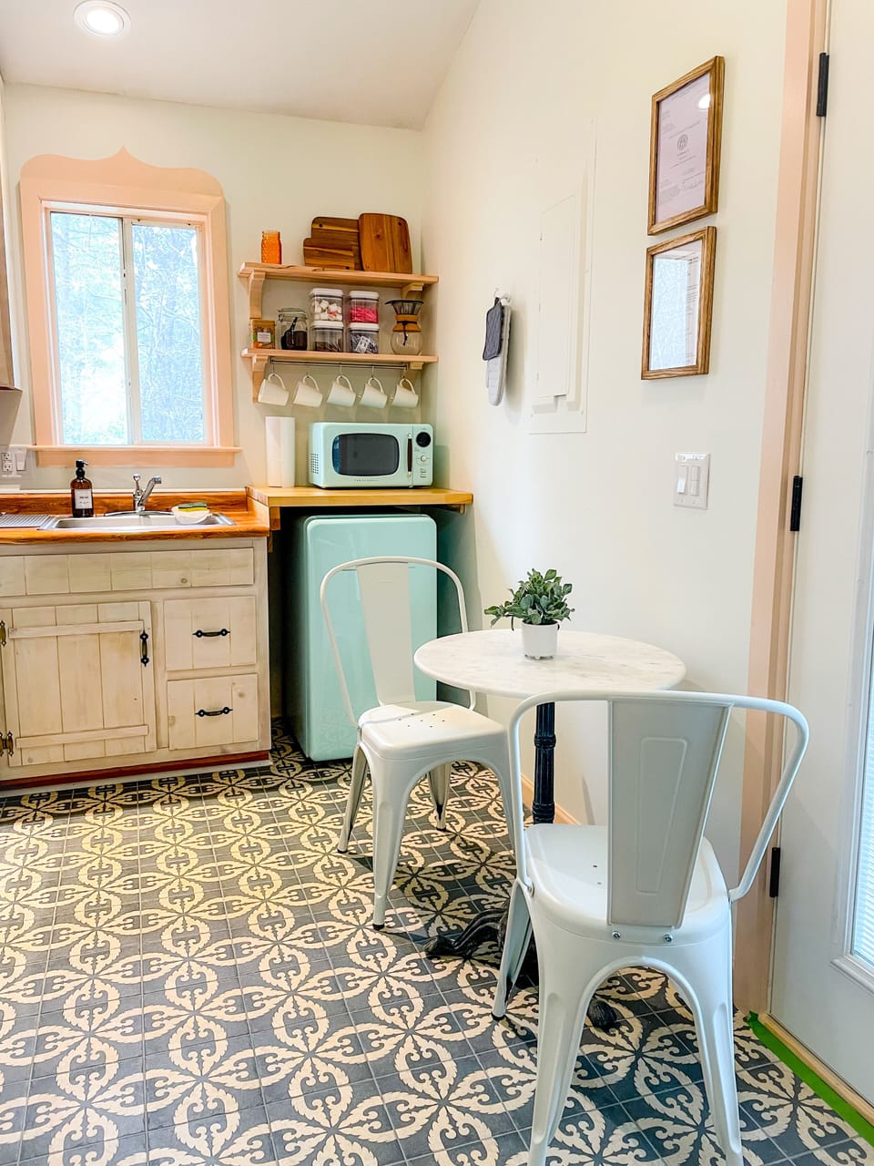 Fully stocked kitchen and dining table for 2