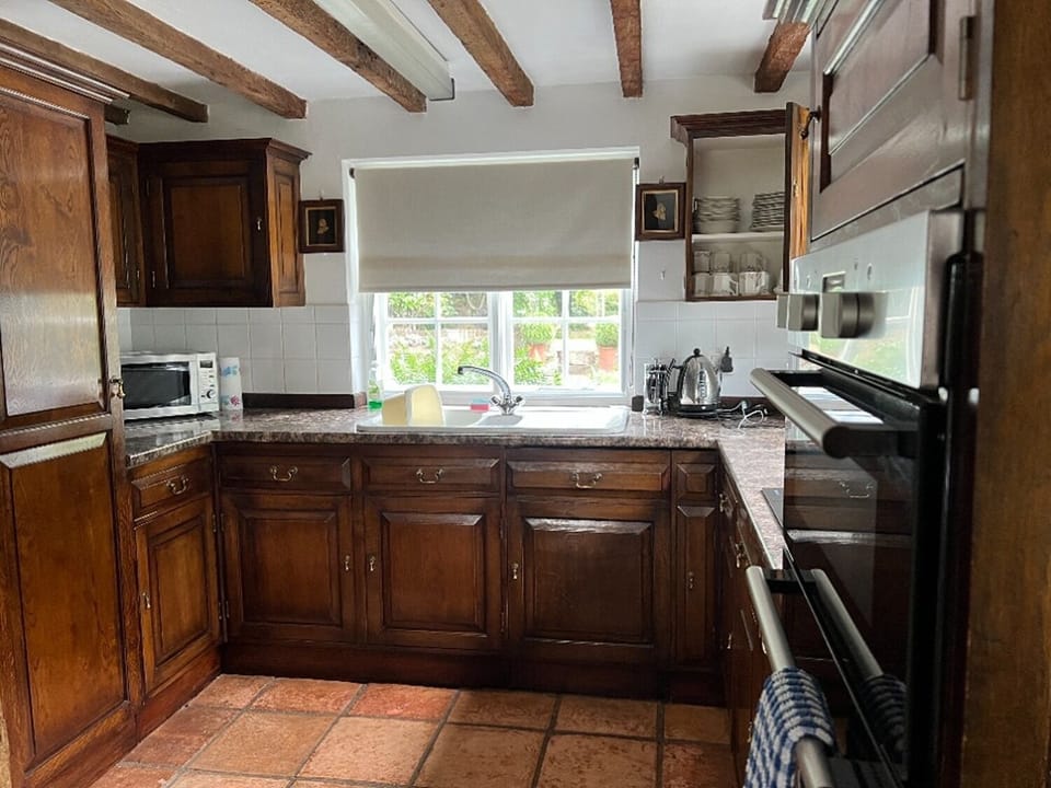 Traditional House | Private kitchen | Fridge, cookware/dishes/utensils