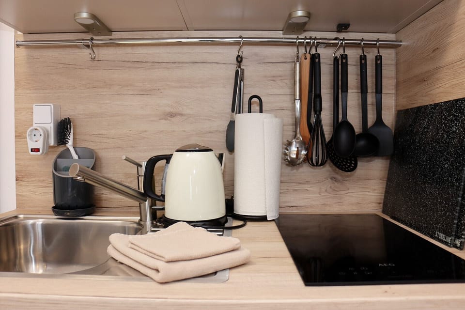 Basic Apartment, Private Bathroom (Hochfirst) | Shared kitchen | Highchair