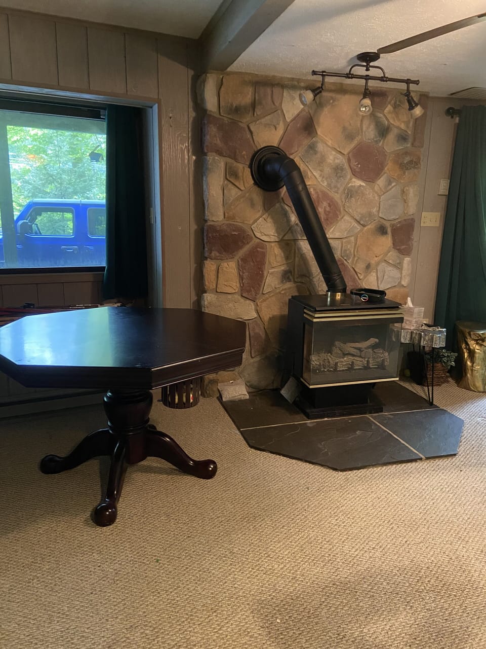 Pet friendly Arrowhead Lake chalet Chalet in Coolbaugh Township