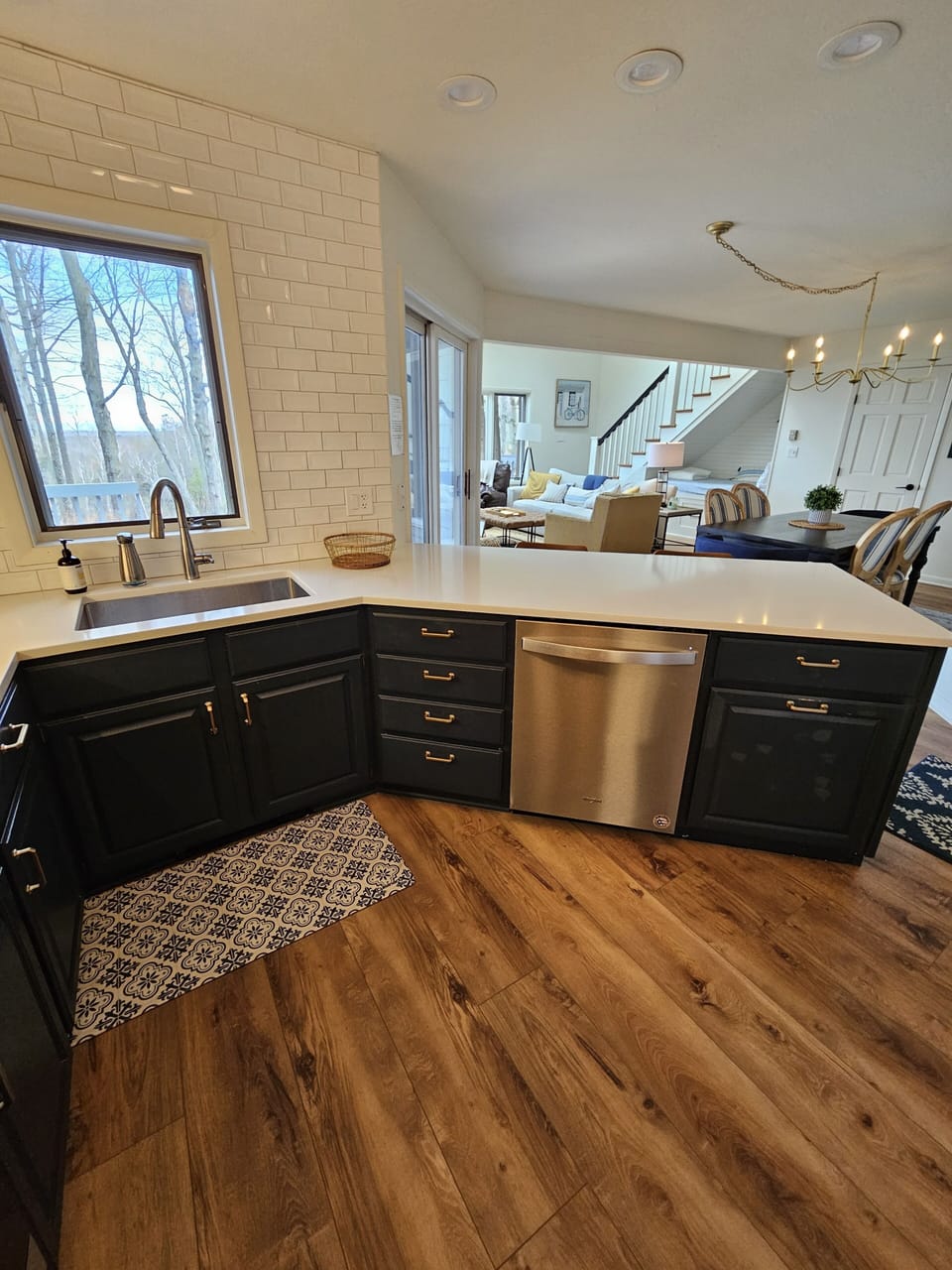 Peninsula seating with perfect meal prep space!