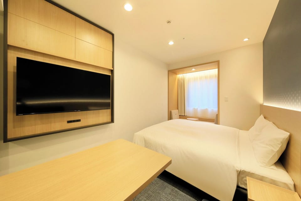 Deluxe Double Room | Down comforters, desk, blackout drapes, free WiFi