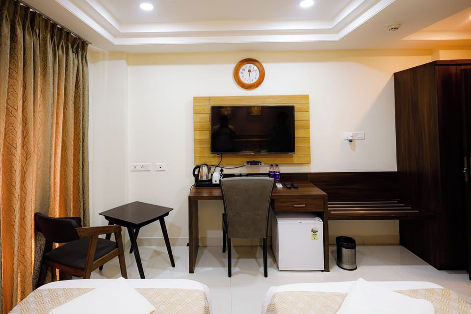 Deluxe Twin Room | Egyptian cotton sheets, premium bedding, memory foam beds, minibar