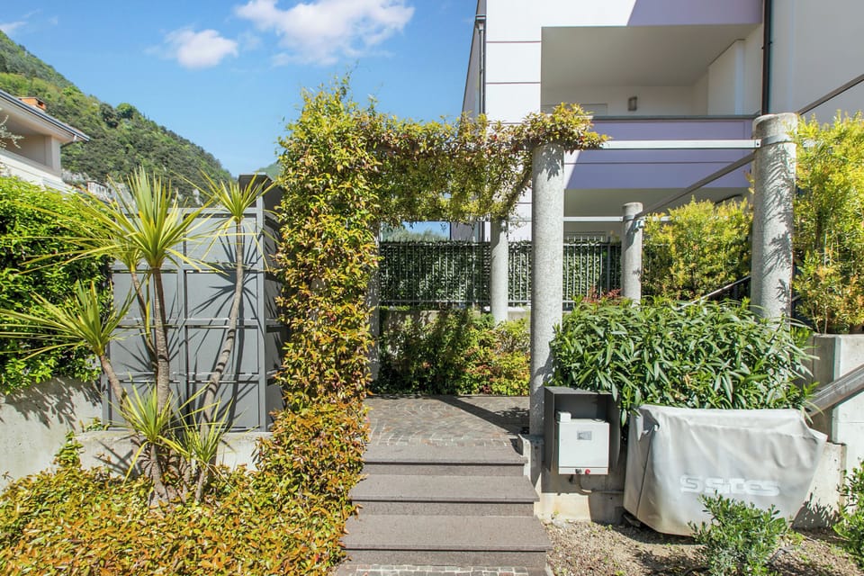 Honeymoon Apartment, Multiple Bedrooms (Suite 22) | Property entrance