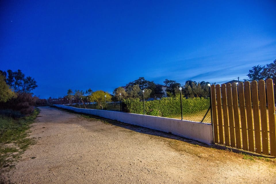 The private road and the comfortable parking area.