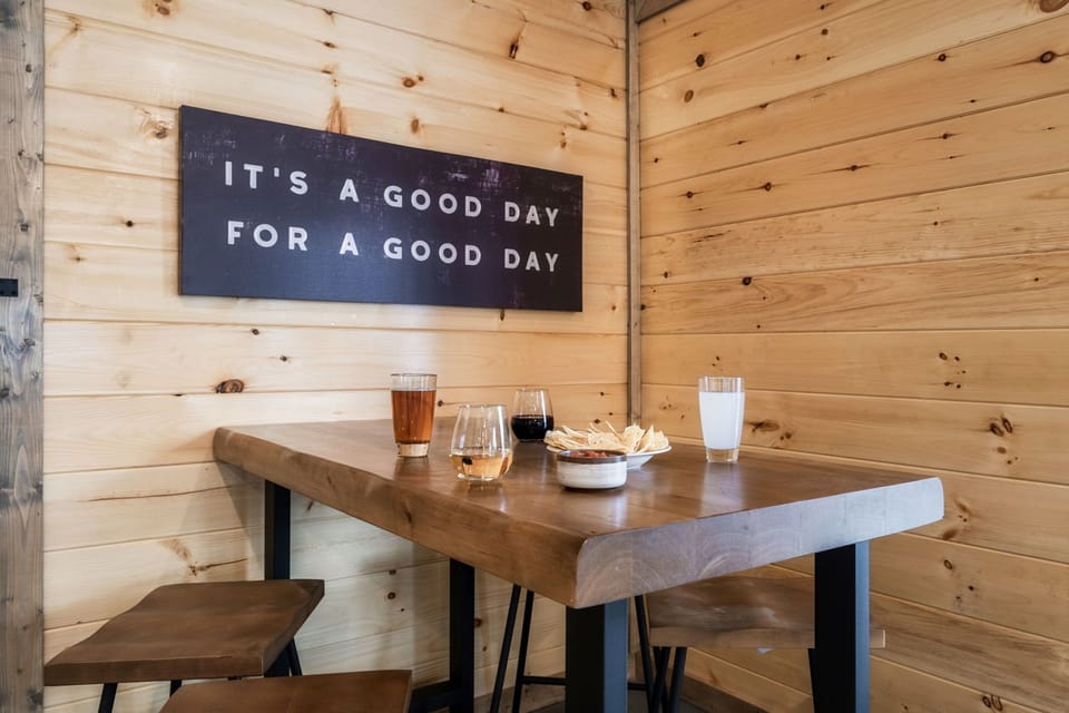 【Private Indoor Pool】Our small dining nook in the pool room is like a mini adventure for you and your guests! Create some awesome memories around a great meal.