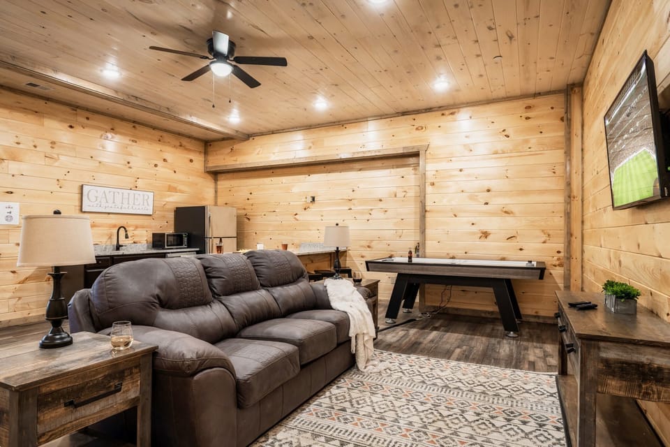 【Game Room】Features its own kitchenette with full fridge, dishwasher, and sink