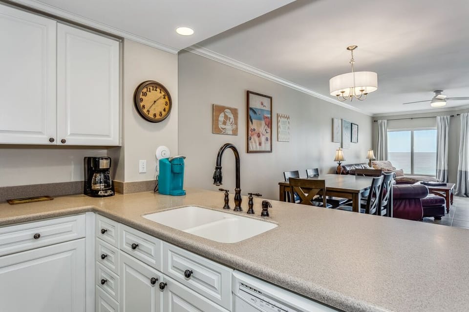 Emerald Isle Unit 707 - Kitchen