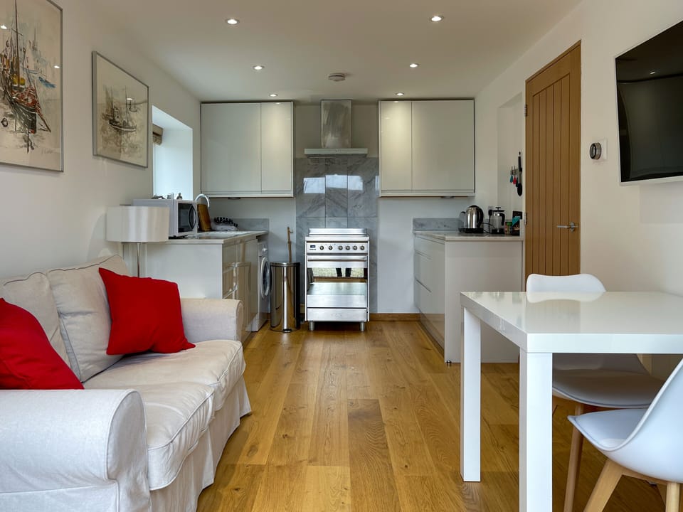 Luxury Cabin, 1 King Bed, Non Smoking, Kitchen | Private kitchen